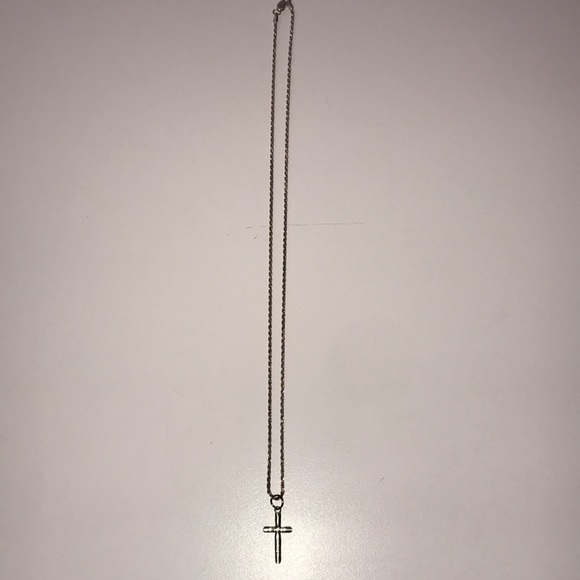 925 Sterling Silver Chain & Cross - 18 inch Silver Chain - Picture 6 of 7